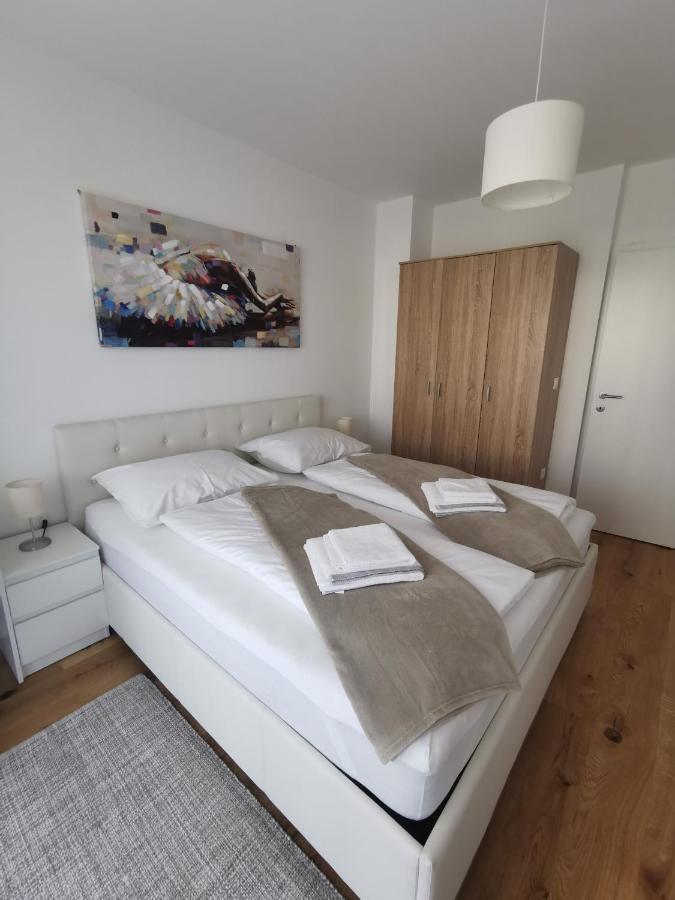 Apartment Leo
